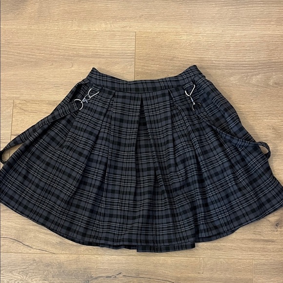 Hot Topic Dresses & Skirts - Hot Topic | Pleated plaid mini skirt w/suspenders Women’s size S M stretch punk